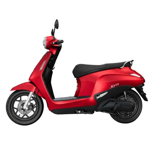 VinFast Evo warna Merah